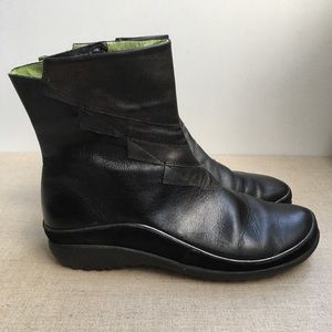 Naot Women EU 38 Black Leather Zip-Up Booties